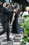 Angelababy黑裙配红唇 凸显曼妙身材女人味十足