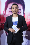 《中國(guó)醫(yī)生》首映 張涵予體驗(yàn)原型首進(jìn)傳染病房
