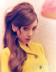 Angelababy霓虹童话大片释出 烟熏妆少女感满满