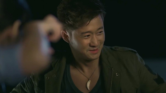 《狼牙》：吴京卢靖姗天台切磋武艺，氛围突然有点甜