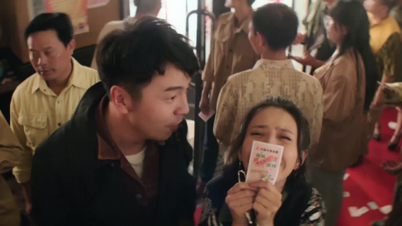 超时空同居：佟丽娅穿越时空买彩票，一看结果嚎啕大哭