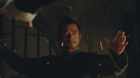 师兄元华为抢秘笈大打出手，郭富城对战身手不凡