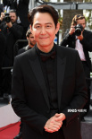 李政宰助力《分手的決心》戛納首映 分享觀影票根