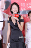 从“小黄鸭”到演技派！独家照片回顾百变周冬雨
