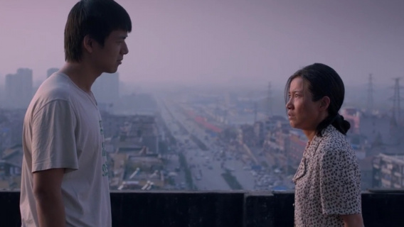 儿子直言是母亲害死父亲，母亲得知后崩溃