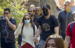 克里斯·埃文斯與女友現(xiàn)身街頭 形影不離甜蜜無(wú)間