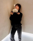 宋慧喬曬照慶祝41歲生日 手捧蛋糕嘟嘴賣萌氣質(zhì)出眾