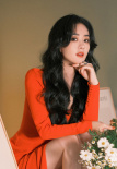 港風(fēng)美人！趙麗穎復(fù)古寫真 大波浪配紅裙大秀美腿