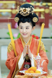 趙麗穎《風(fēng)吹半夏》現(xiàn)代裝干練 重溫百變古裝造型
