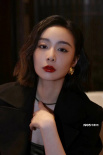 《狂飆》“大嫂”高葉曝寫真 點(diǎn)絳唇明媚無盡黑夜