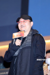 《燃燒的巴黎圣母院》首映 《狼圖騰》主創(chuàng)再聚首