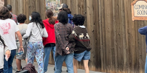 再婚家庭和睦!大本女儿与洛佩慈女儿牵手去游乐园