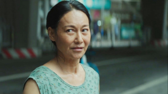 《我爱你！》正在热映 “举报酒驾”正片片段曝光