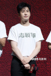 《志愿军：雄兵出击》首映 陈凯歌携黄晓明张子枫亮相
