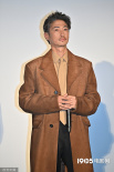 《反击少女》东京举行见面会 三吉彩花表情冷峻