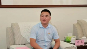 许亮