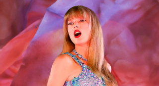 《泰勒·斯威夫特：时代巡回演唱会》曝IMAX海报_好莱坞_电影网_1905.com