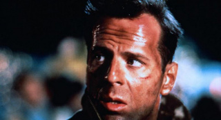 《虎胆龙威》圣诞节重映 布鲁斯·威利斯代表作_好莱坞_电影网_1905.com