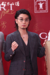 《胜券在握》剧组上影节花式推介 邓超邓家佳演绎反差角色