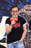 电影《传说》在京首映 “27岁成龙”亮相惊艳全场