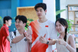 潘展樂、汪順等中國游泳隊隊員回國 落地上海基地