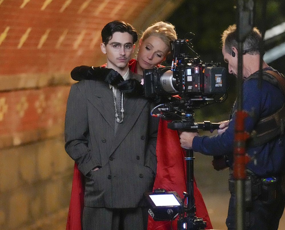 《至尊马蒂》曝路透！甜茶与相差23岁小辣椒激吻