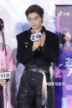 甜妹酷哥！虞书欣、丁禹兮《永夜星河》营业好甜