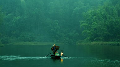 中国首部文旅诗意电影《最近的远方》屡获国际奖项华光闪耀