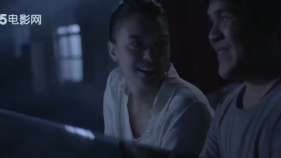 逆光飞翔：小杰陪裕翔弹琴