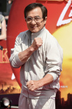 《功夫夢：融合之道》倫敦首映 71歲成龍活力亮相