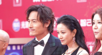 耿樂(lè)、倪虹潔亮相第27屆上海國(guó)際電影節(jié)閉幕式紅毯