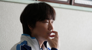 绫野刚《捏造》曝预告 我们究竟该“相信”什么？