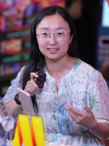“荔枝”最触动观众的是李善德在各部门间游走，映射现实生活