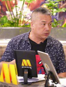 曾念群谈成龙国际影响力为什么经久不衰？