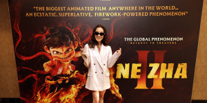 《哪吒2》洛杉磯特別放映會 楊紫瓊、郭帆同框！
