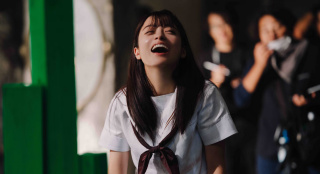 桥本环奈谈《寻找身体2》：穿上制服就变回明日香