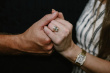 霉霉官宣訂婚：你的英語(yǔ)老師和體育老師要結(jié)婚了