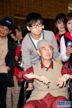 父亲做心脏手术 林志颖紧急告假返台流下男儿泪
