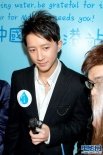 韩庚赢官司心情平静献唱公益 傅颖拒绝回应恋情